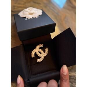 2025 Chanel Broach - Interlocking Cs